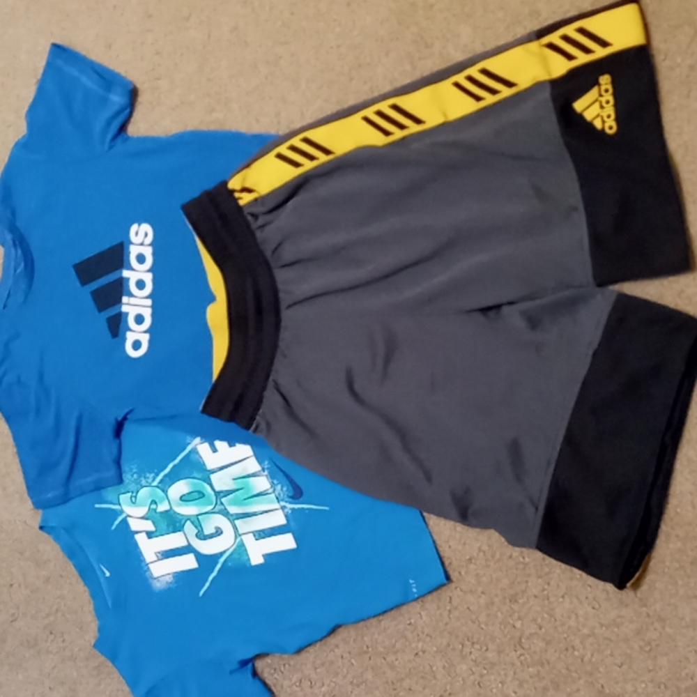Adidas tee, Adidas shorts, and Nike tee. Sz M.